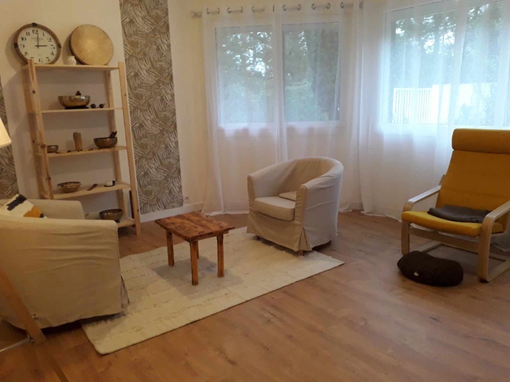 photo cabinet Nadège Police