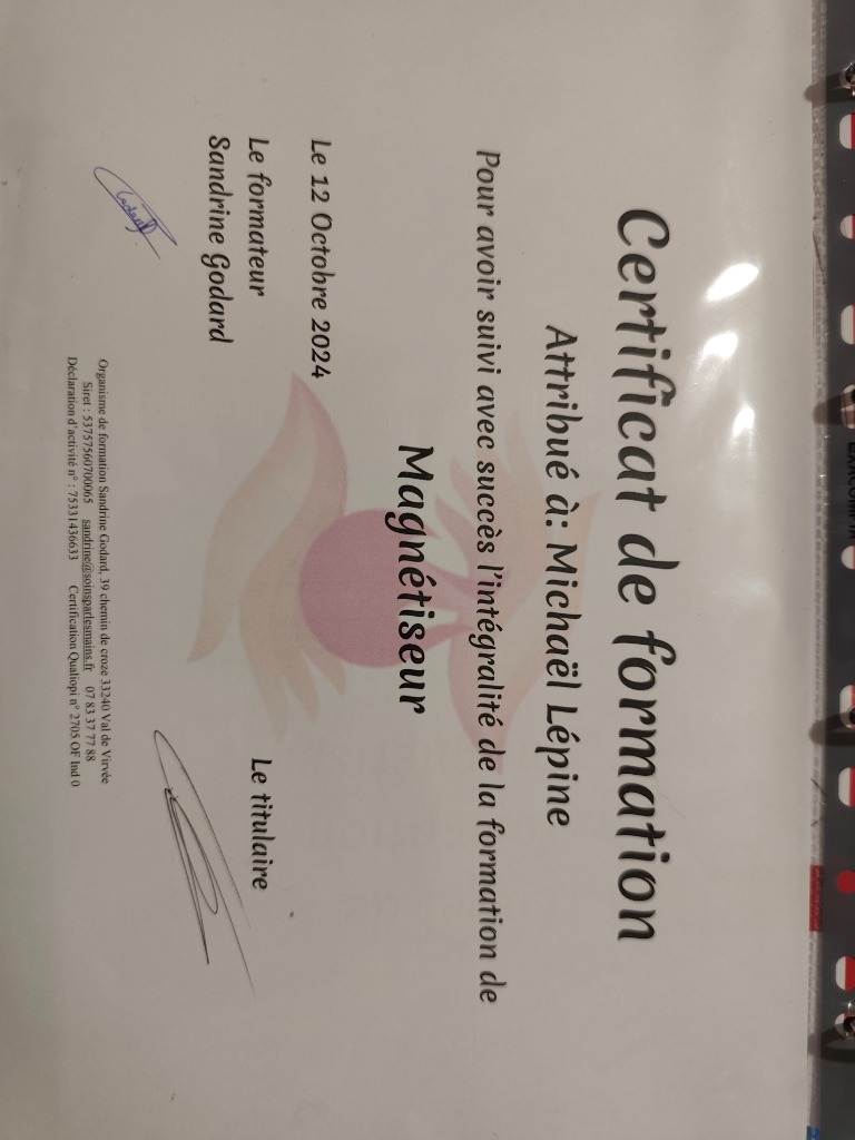 photo diplome Léandre magnétisme 