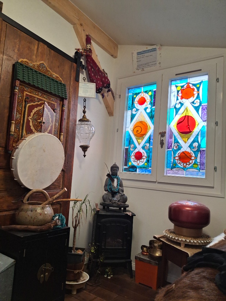 photo cabinet Lilou Liloumina Creation Et L’art De Voir Au Dela 