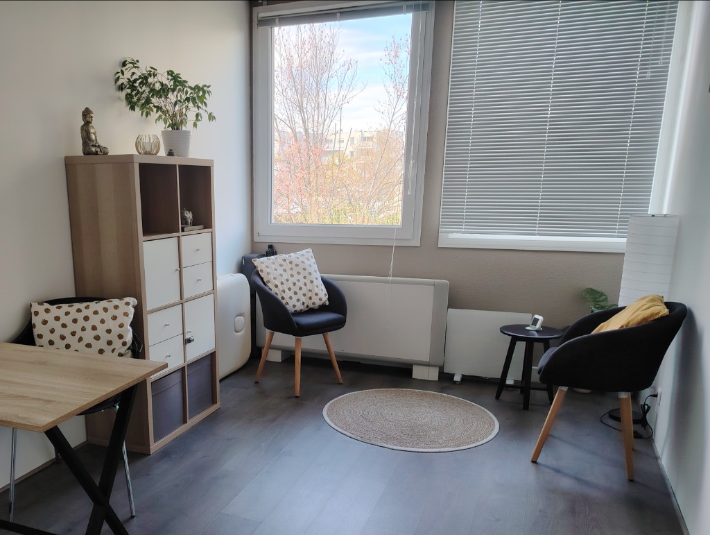 photo cabinet Isabelle Garcia, Les âmes intuitives