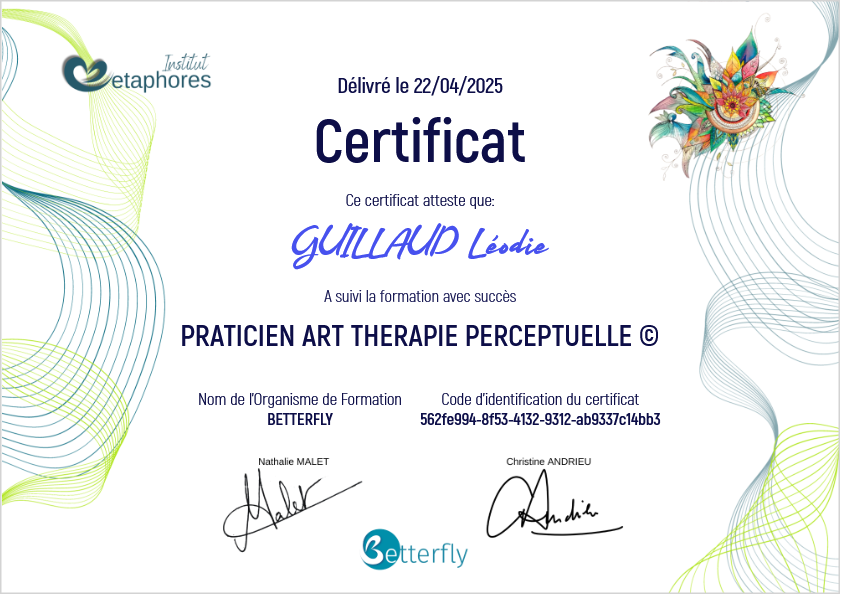 photo diplome Léodie Art-thérapie