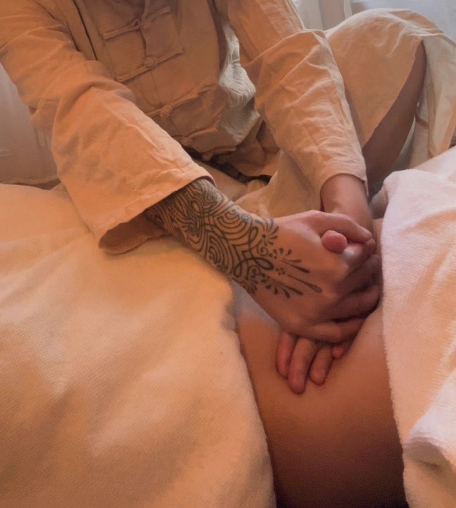 photo seance Yanny Massage Bien-être et Soins énergétiques