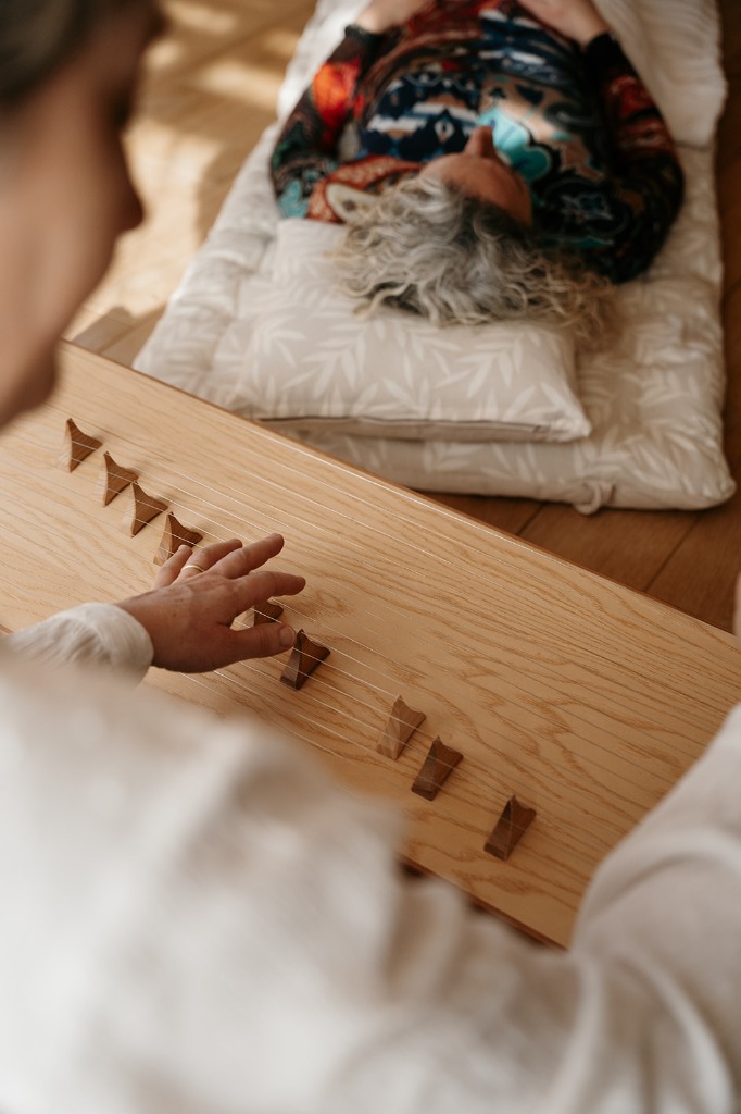 photo cabinet Yin Yang Sounds - Clare Hine