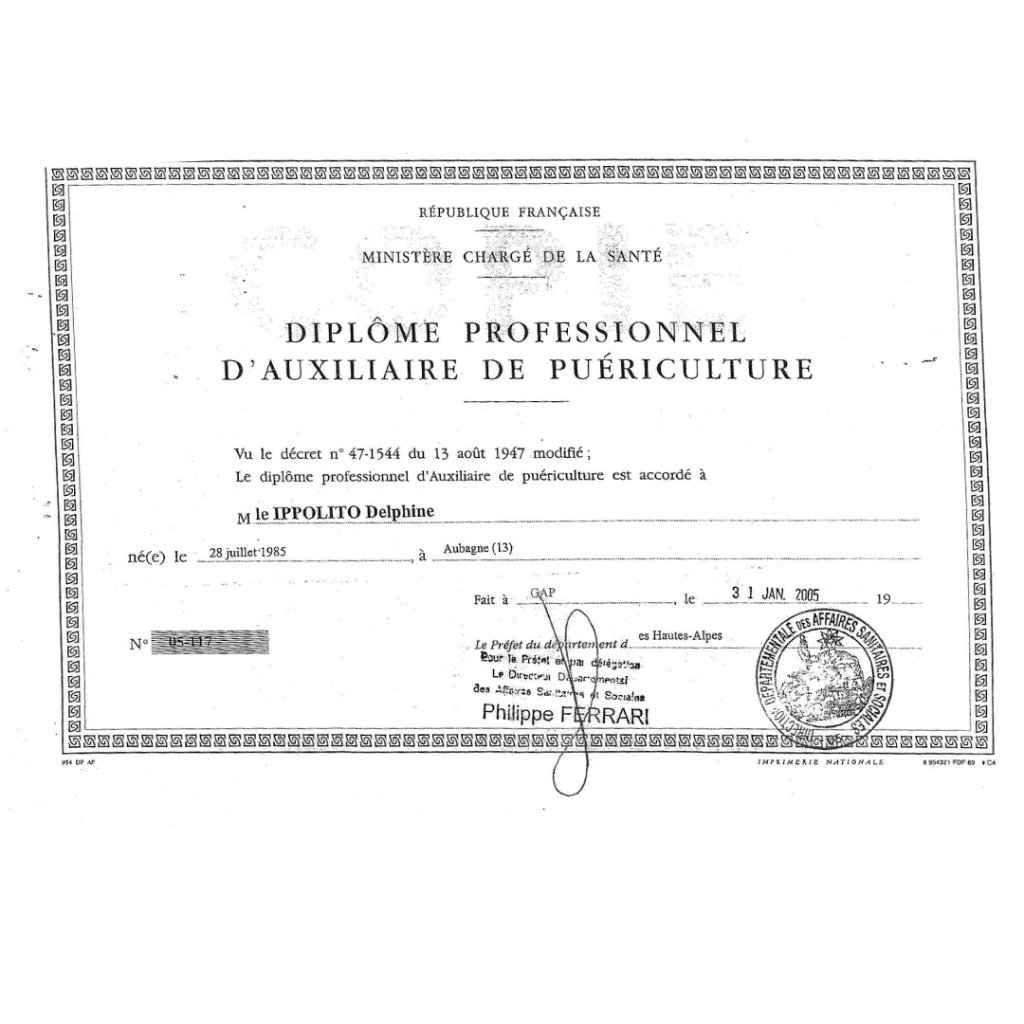 photo diplome Delphine Ippolito Périnatalité