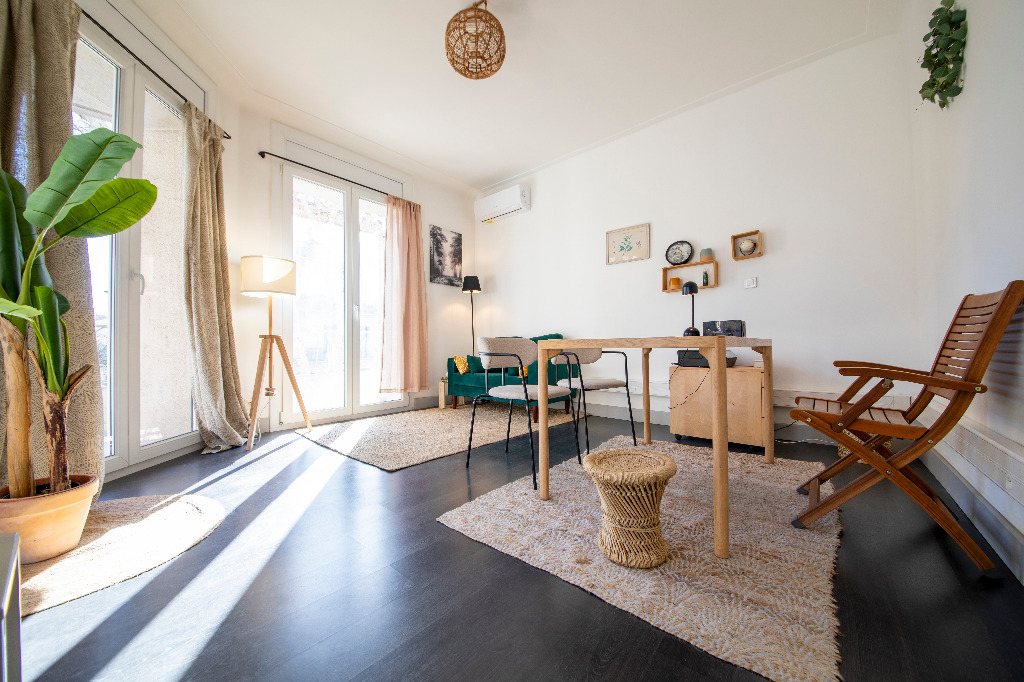 photo cabinet Laure-Marie Ducloy 