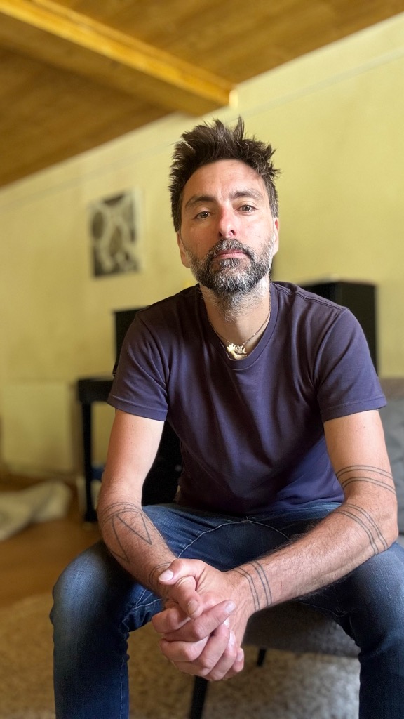 photo portrait Stévie Seguda - Thérapie - lhommetranseforme.com