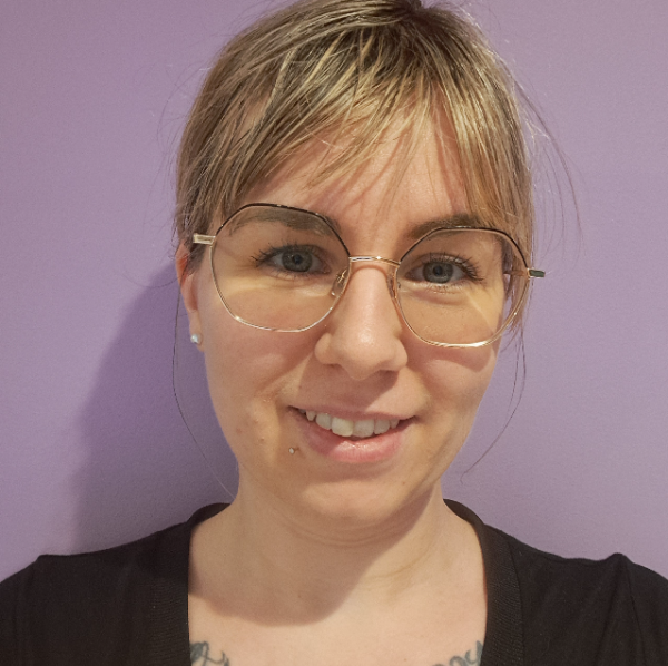 Aux Mains d’Adeline