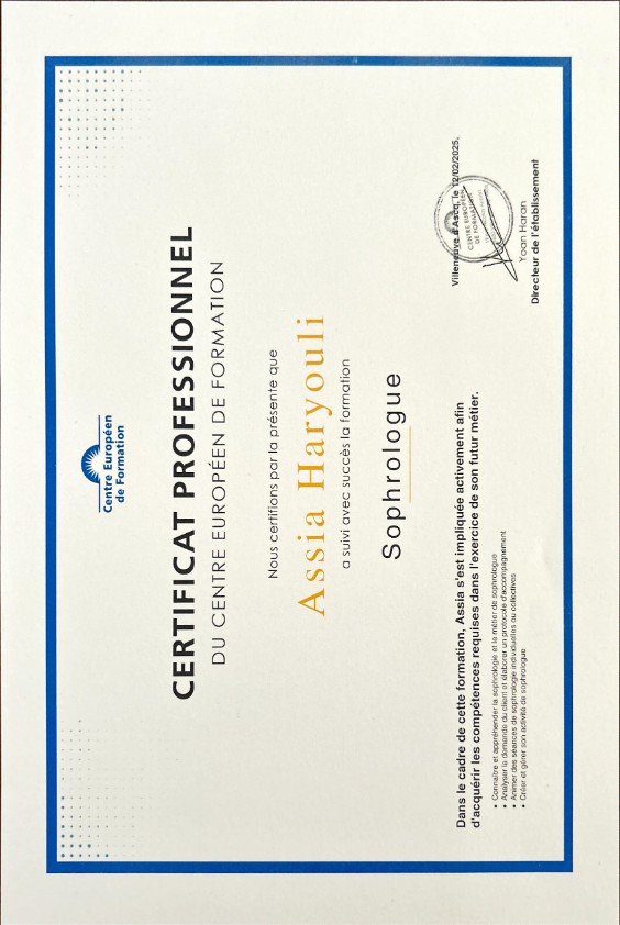 photo diplome Assia Haryouli