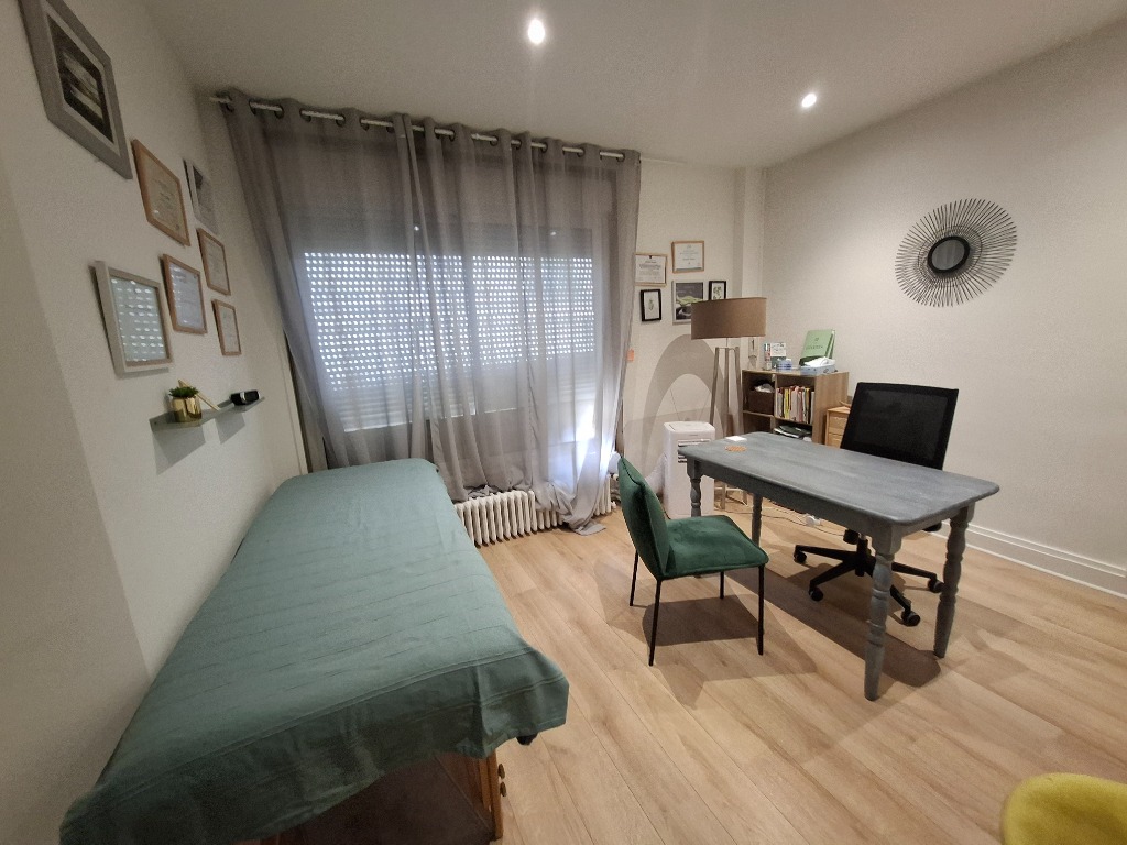 photo cabinet Amelie VADAINE