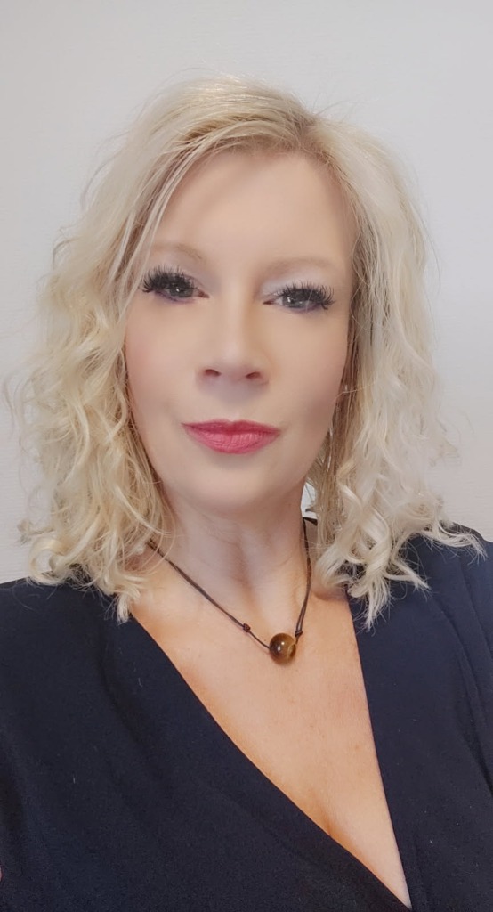 photo portrait Naturopathie - auriculothérapie by Virginie