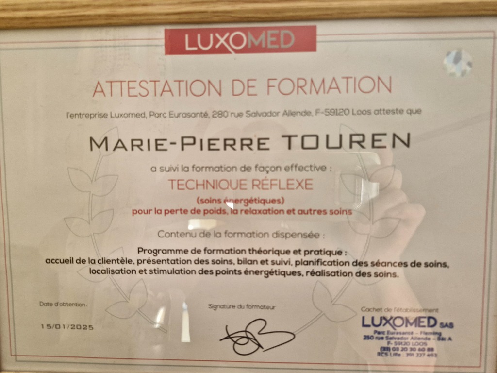 photo diplome MP CENTRE DE LUXOPUNCTURE