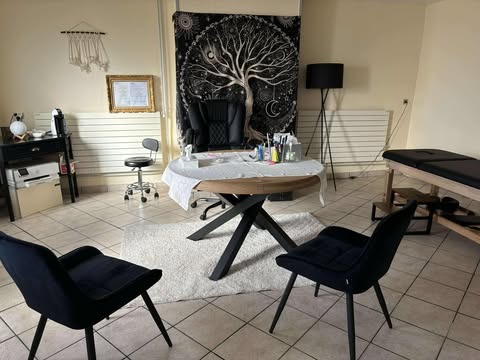 photo cabinet Judith Magnétiseuse