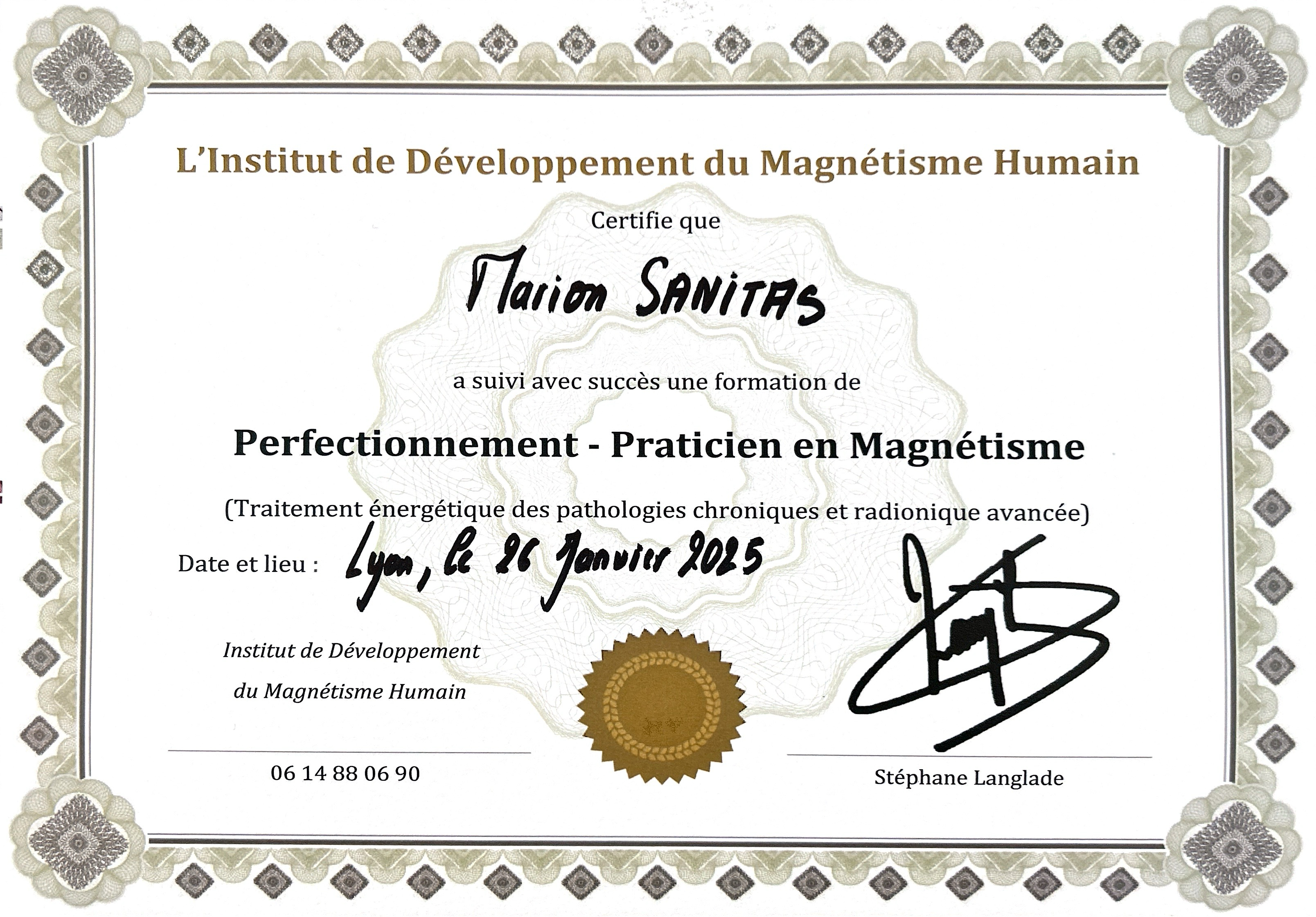 photo diplome Marion Sanitas Magnétiseur