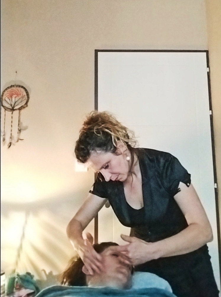 photo seance Le Monde de Marion, de la plante aux soins