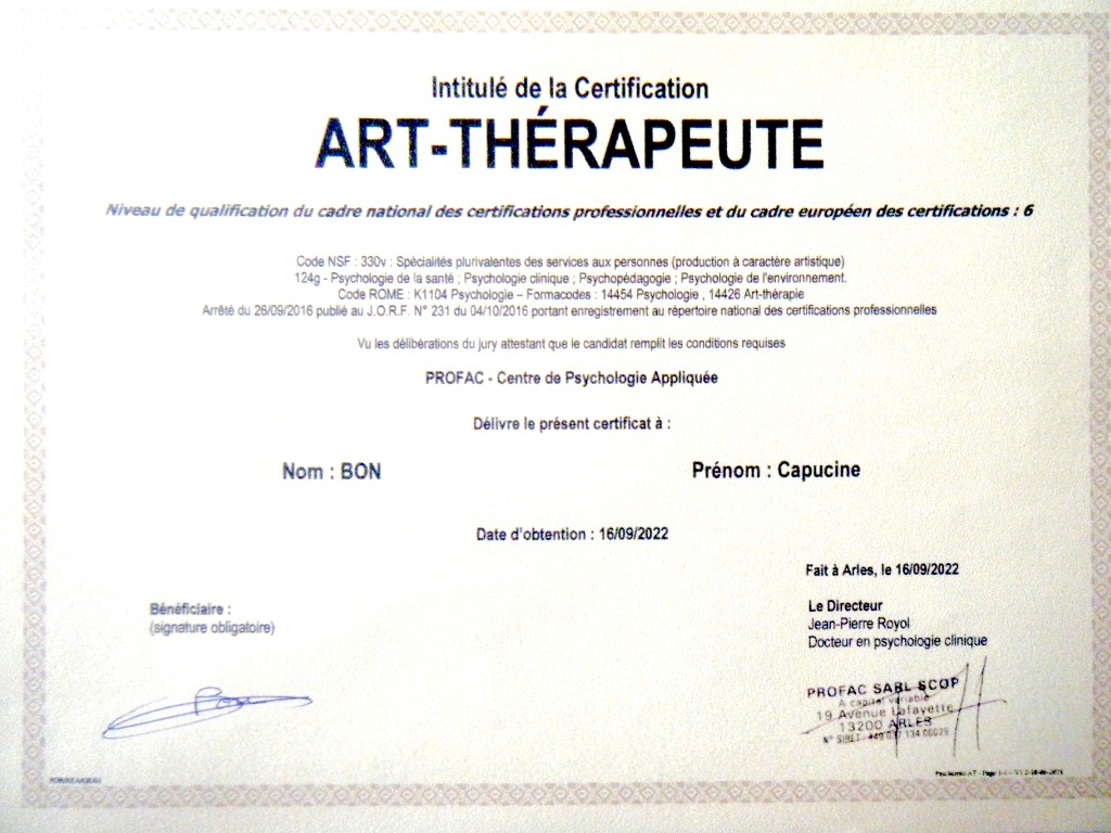 photo diplome Capucine Bon