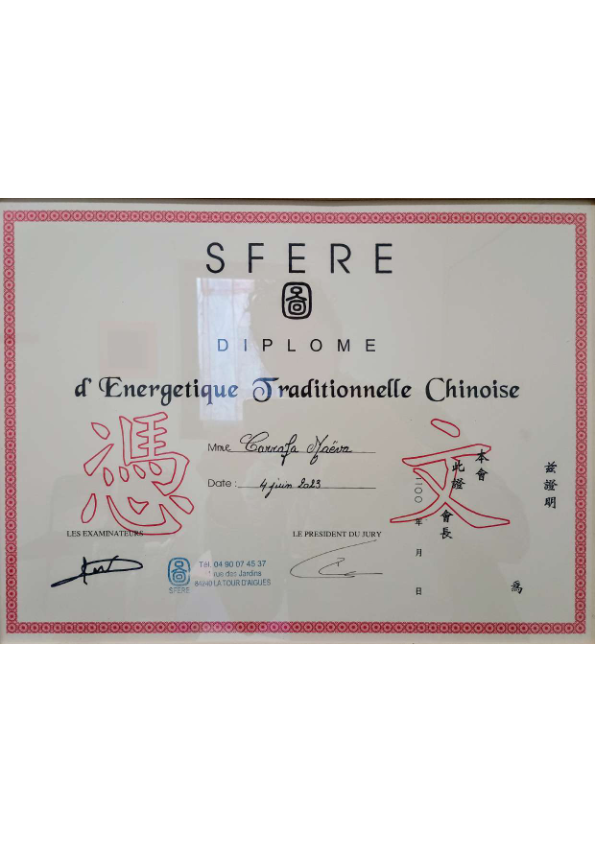 photo diplome Maëva Carrafa - Énergétique Traditionnelle Chinois