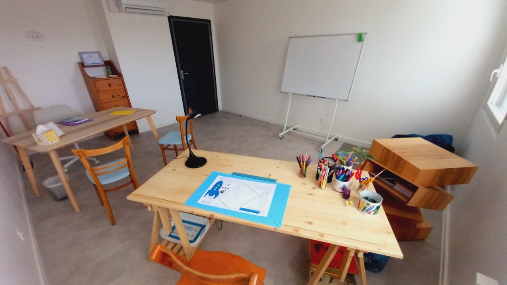 photo cabinet Estelle Panadero Graphothérapeute