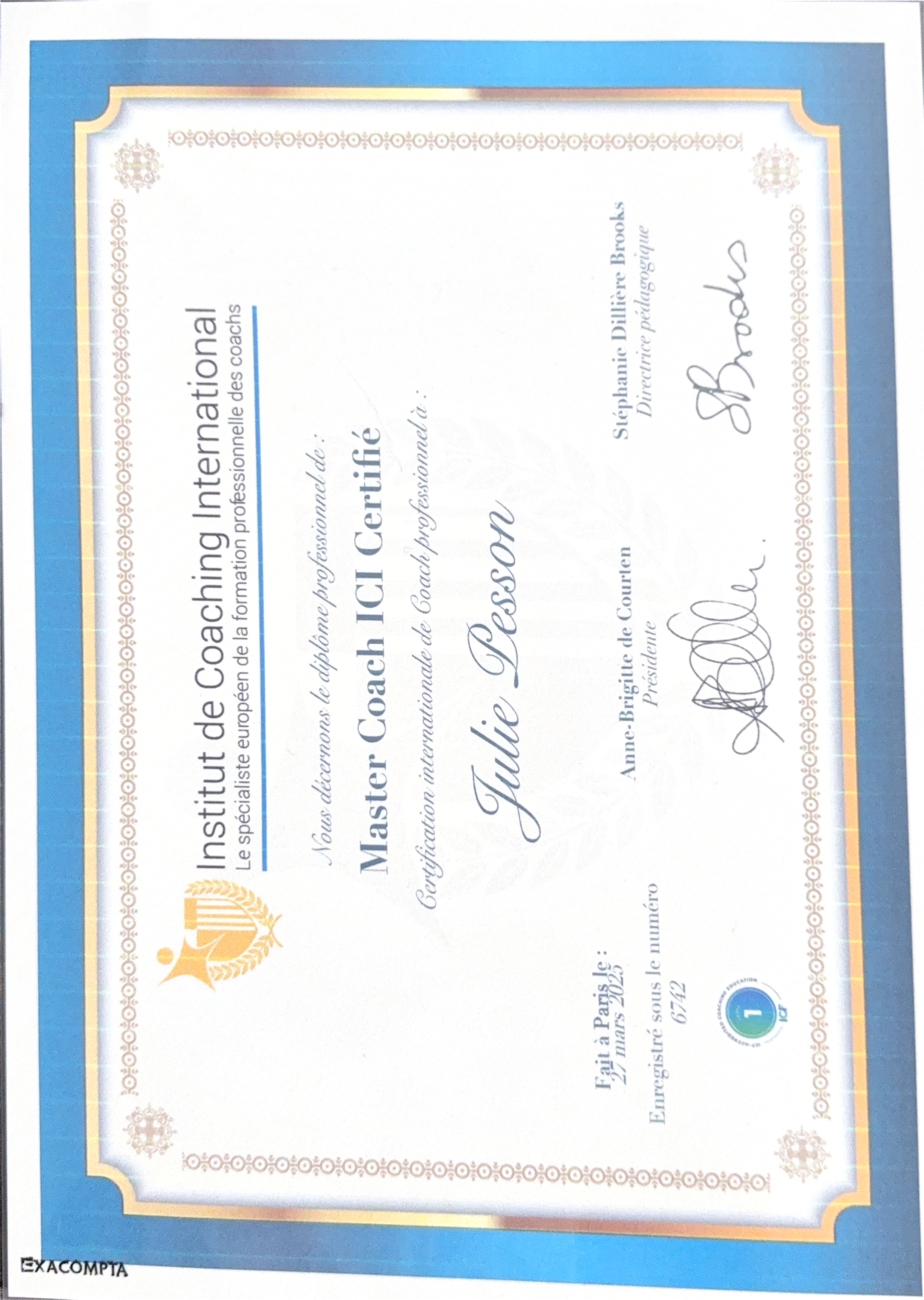 photo diplome Julie Pesson