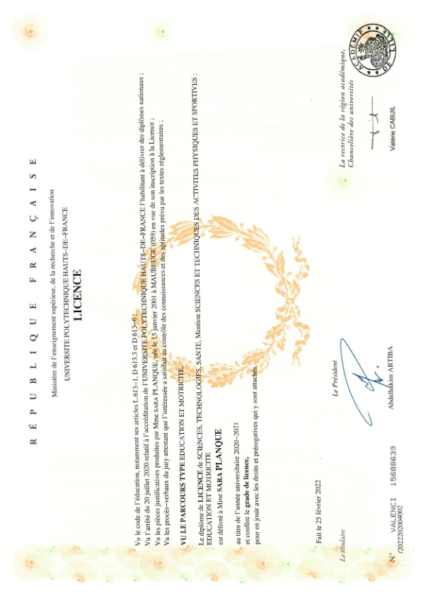 photo diplome SARA PLANQUE