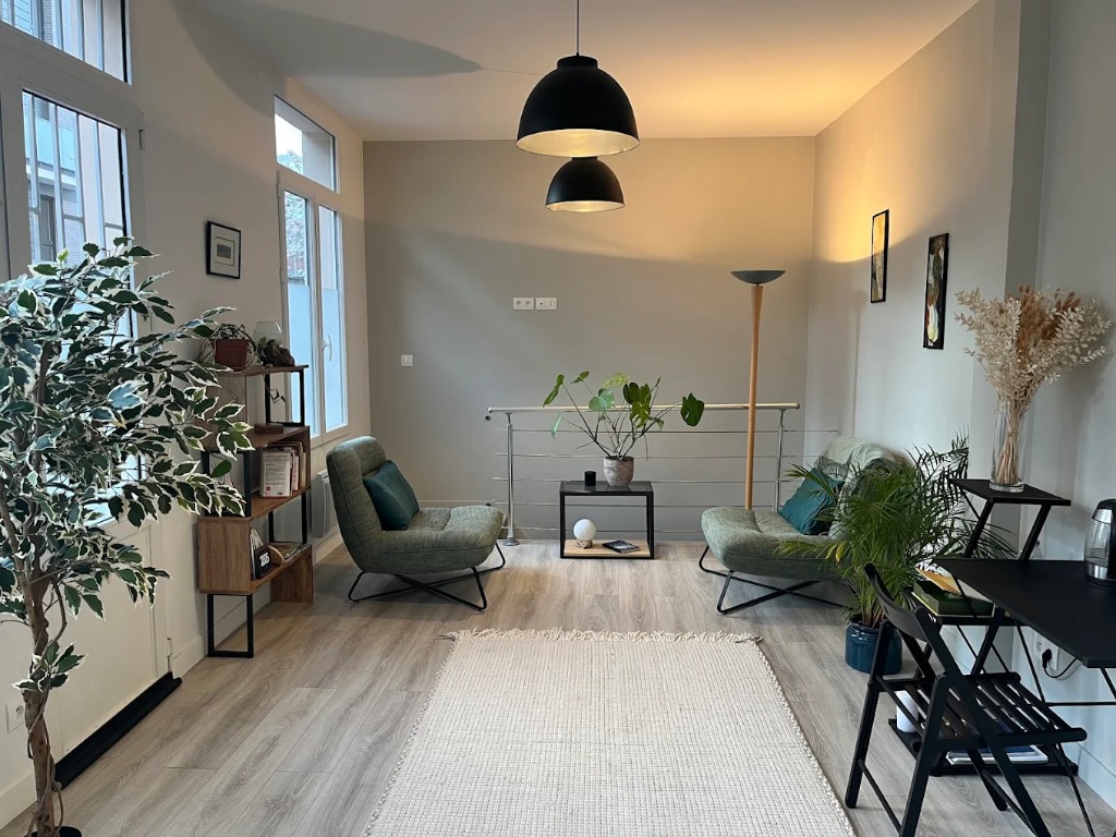 photo cabinet Chloé Lakhenpaul psychologue psychothérapeute EMDR