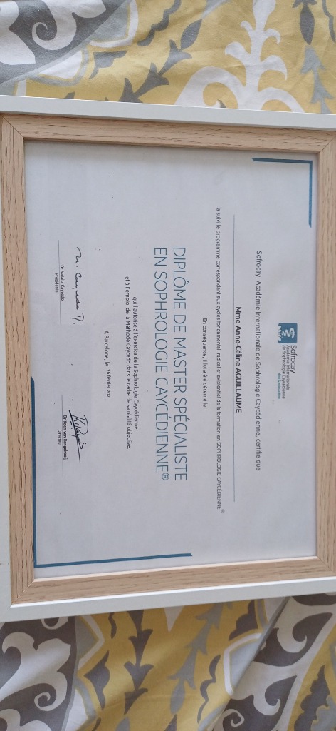 photo diplome Anne-Céline Aguillaume 