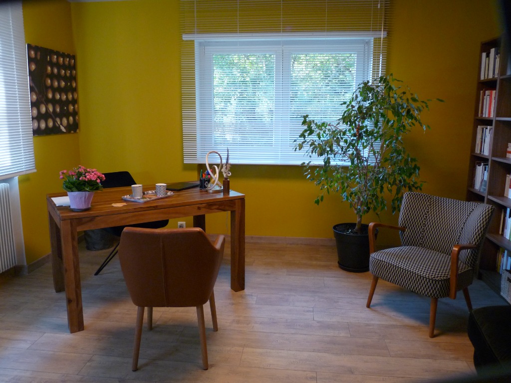 photo cabinet Monique SCHMID, Ei