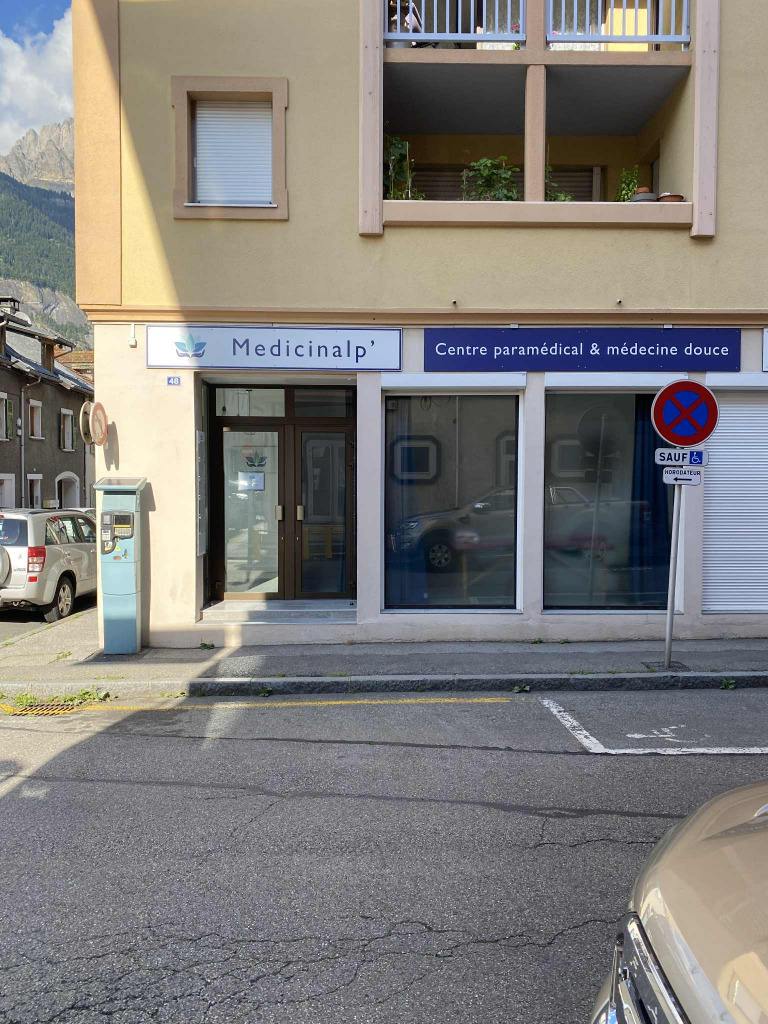 photo cabinet Anthony Garcia