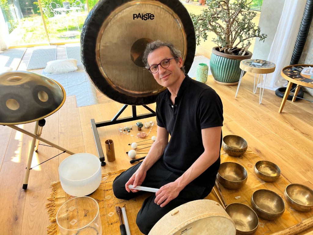 photo cabinet Swiss Sound Therapy