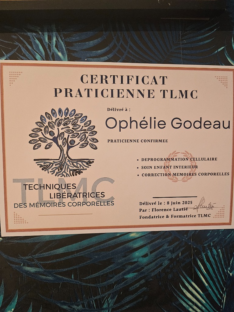 photo diplome Ophelie communication animale