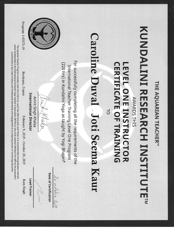 photo diplome Caroline Jotyoga