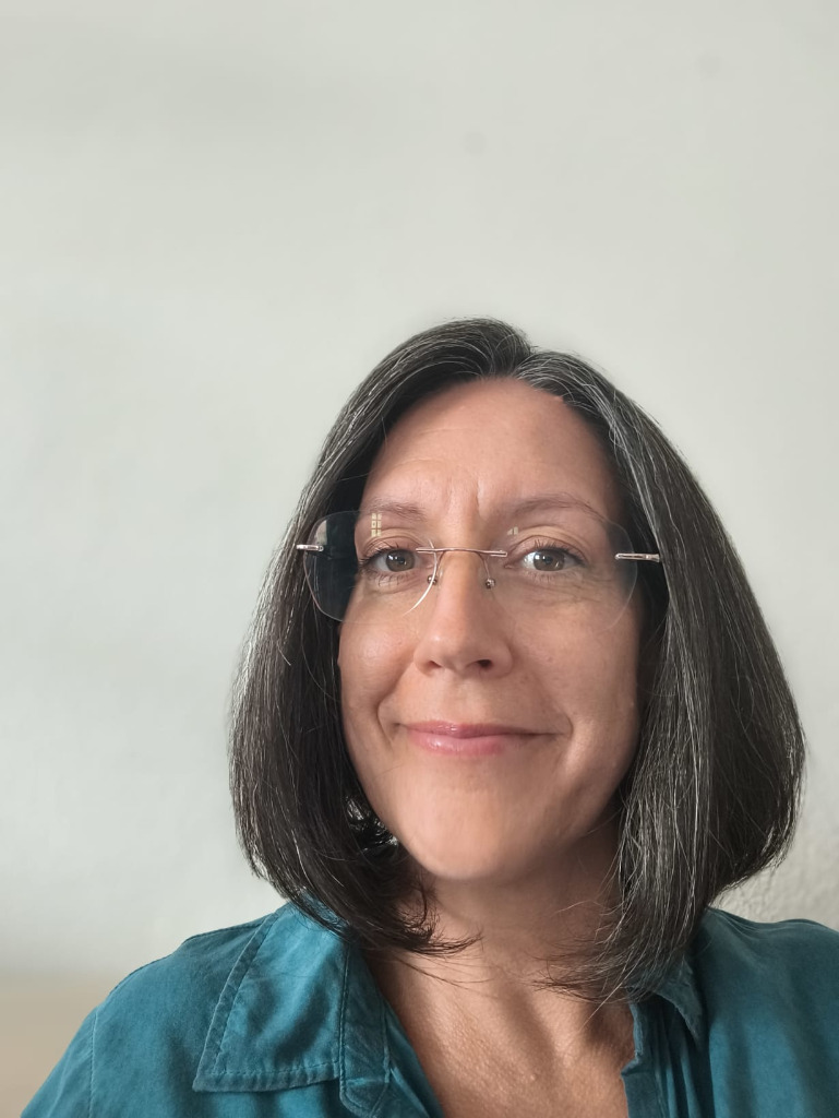 photo portrait Cécile GIRARDON - Vibre vers l’Equilibre