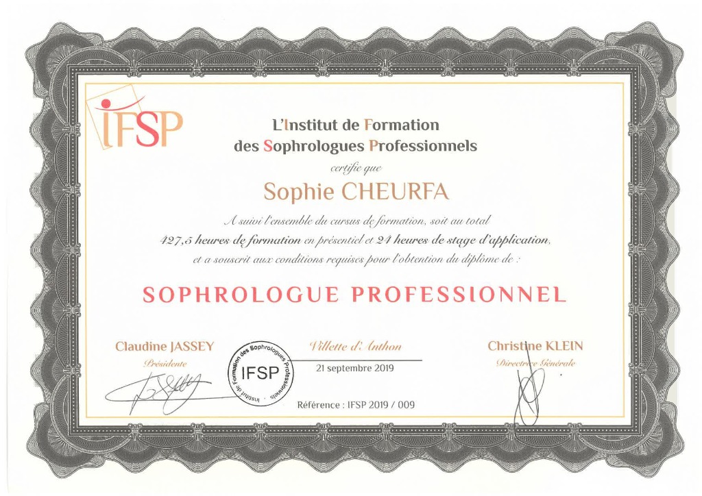 photo diplome Sophie Cheurfa