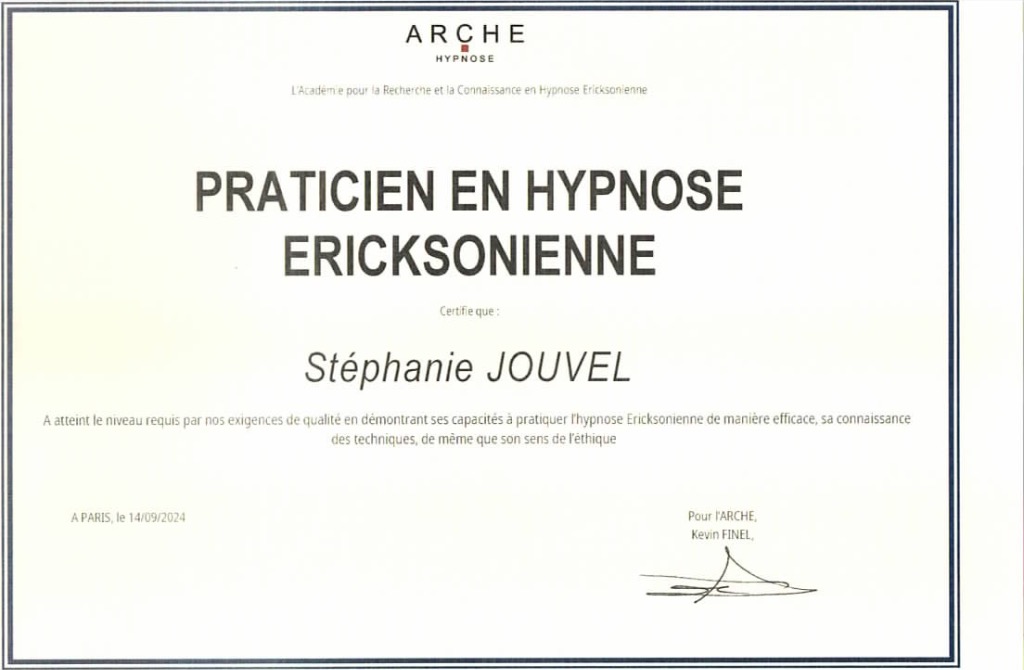 photo diplome Stéphanie Jouvel