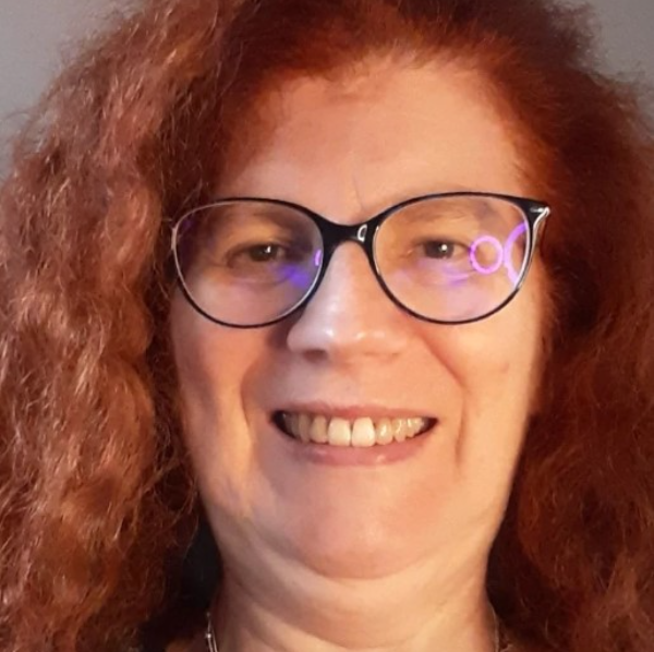 Evelyne Hennerè