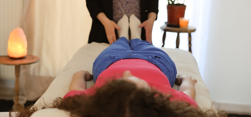 photo seance Maud TANEUR REBOUTEUX ÉNERGÉTICIENNE 