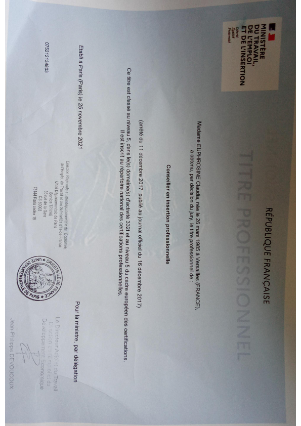 photo diplome Claudia EUPHROSINE 