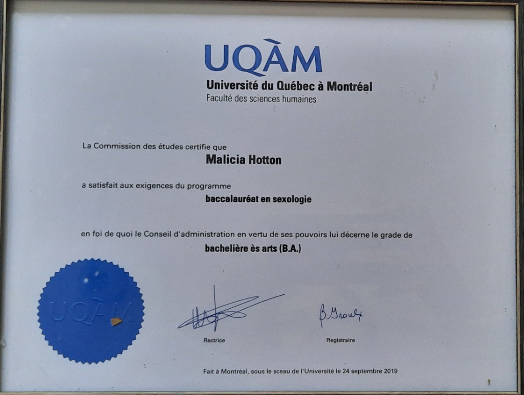 photo diplome Malicia Hotton - Les Ateliers SexoLogiques