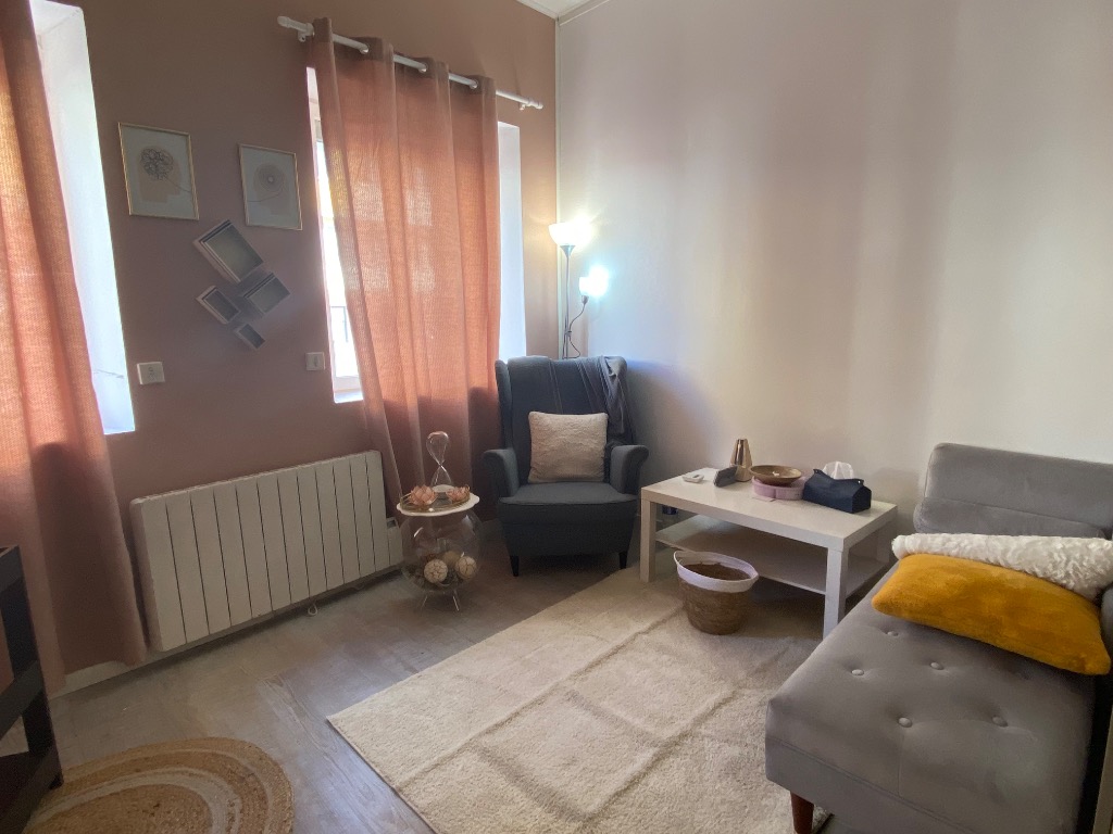 photo cabinet Keren Louzoun