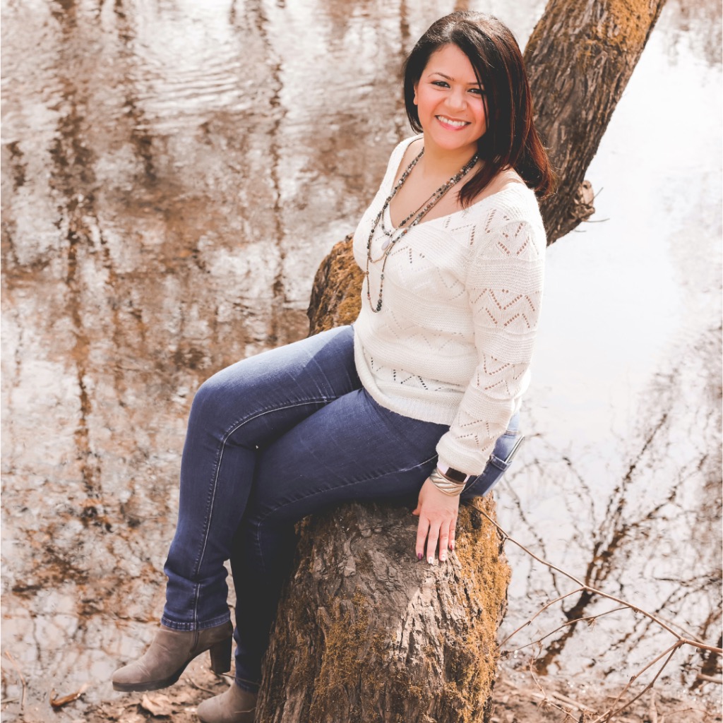 photo portrait Sana B. Healing Energy