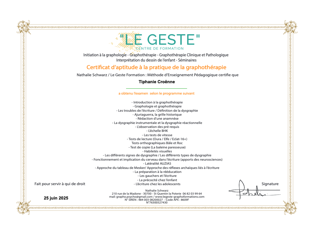 photo diplome Tiphanie Croënne Graphothérapeute