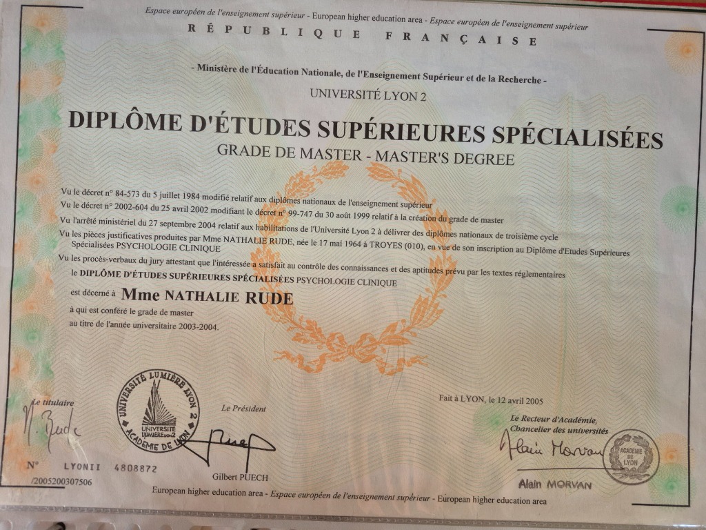 photo diplome Nathalie Sabatié 