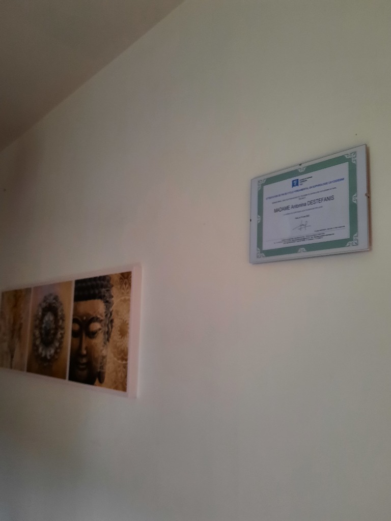 photo diplome Antonina Destefanis Sophrologue 