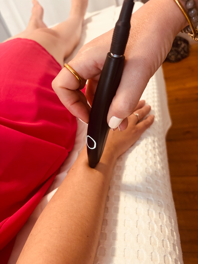 photo seance M Luxopuncture & Bien-Être | Magali Viguier