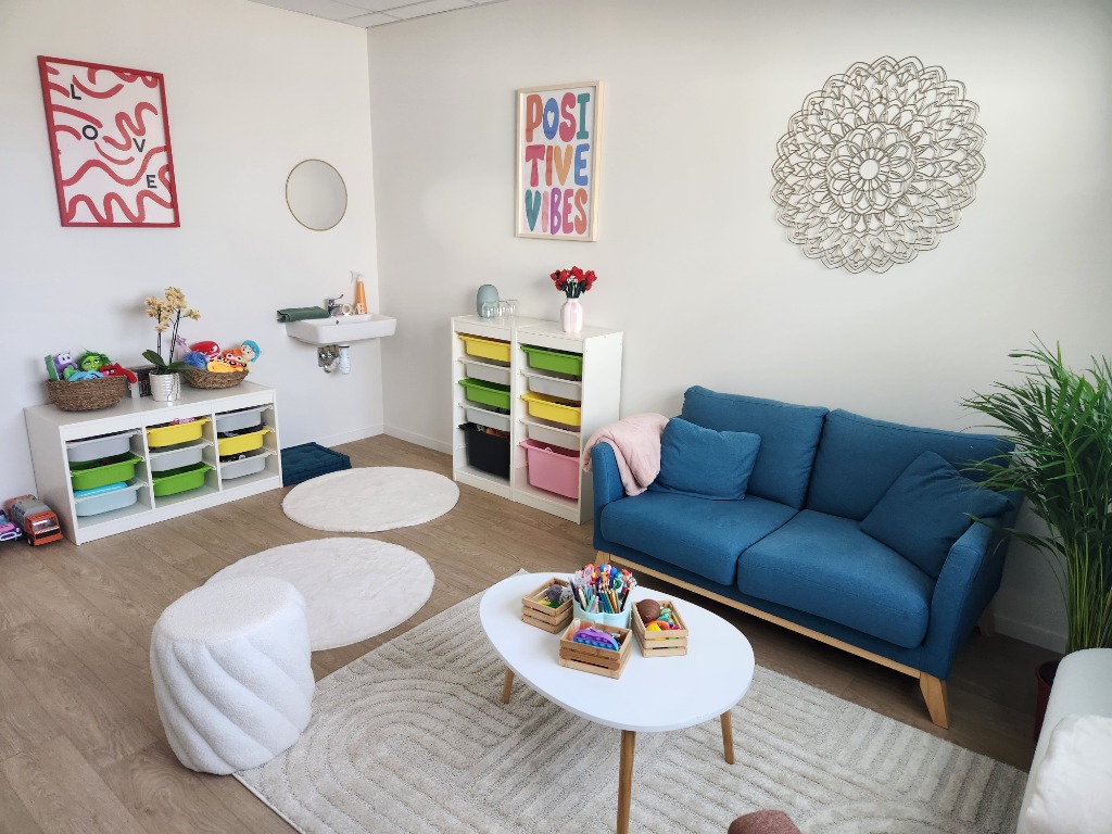 photo cabinet Cécile Lhérault