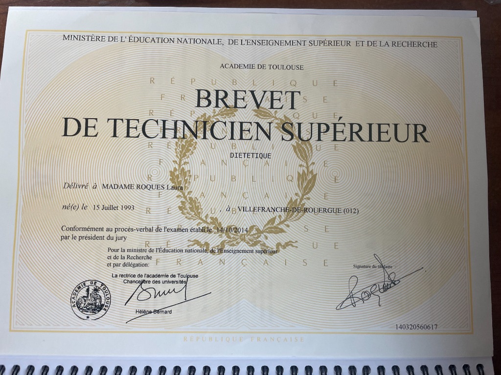 photo diplome Lauradiet