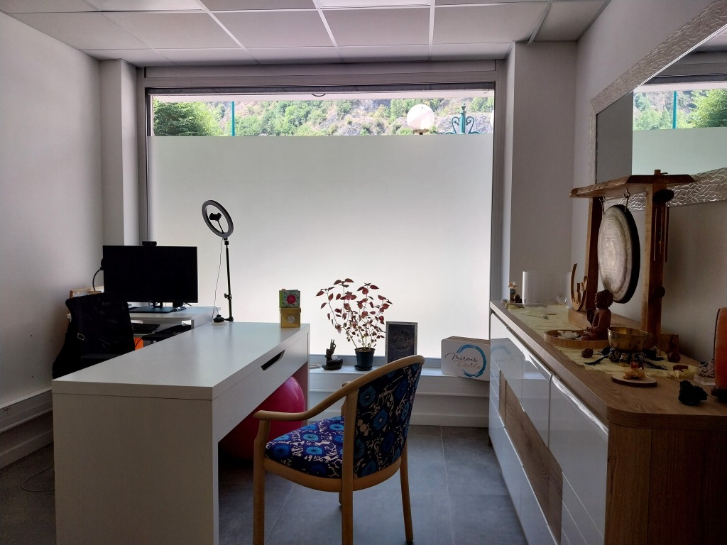 photo cabinet Maxime Bécue - Thérapeute de l’enfant intérieur