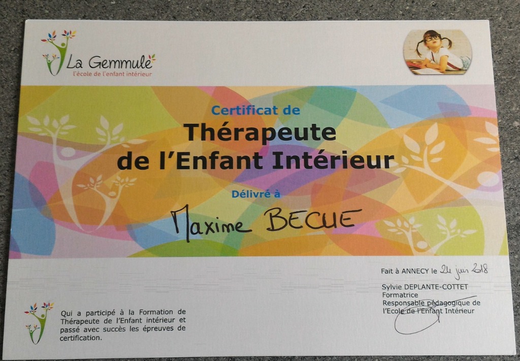 photo diplome Maxime Bécue - Thérapeute de l’enfant intérieur