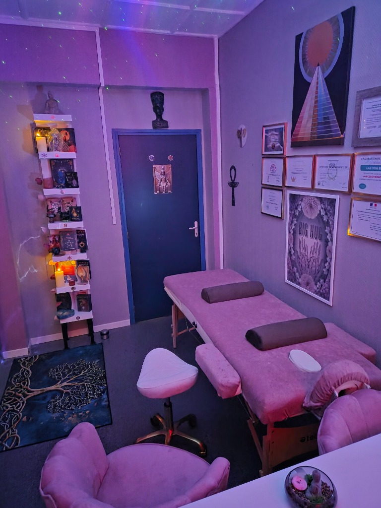 photo cabinet Triangle d or isis