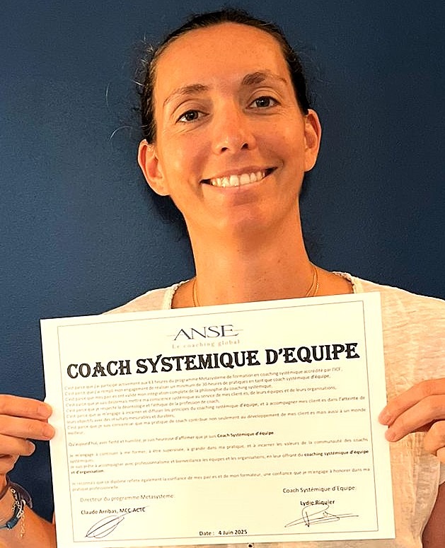 photo diplome Lydie Riquier Conseil