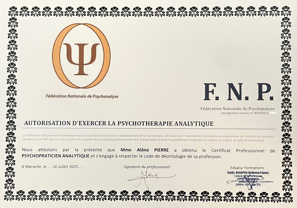 photo diplome Alône PIERRE